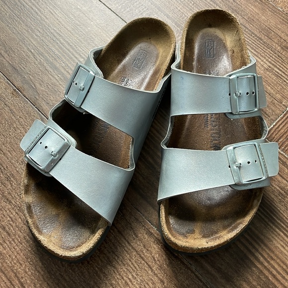 GUC Birkenstock Arizona Silver Size 39 (8.5) - Picture 2 of 5